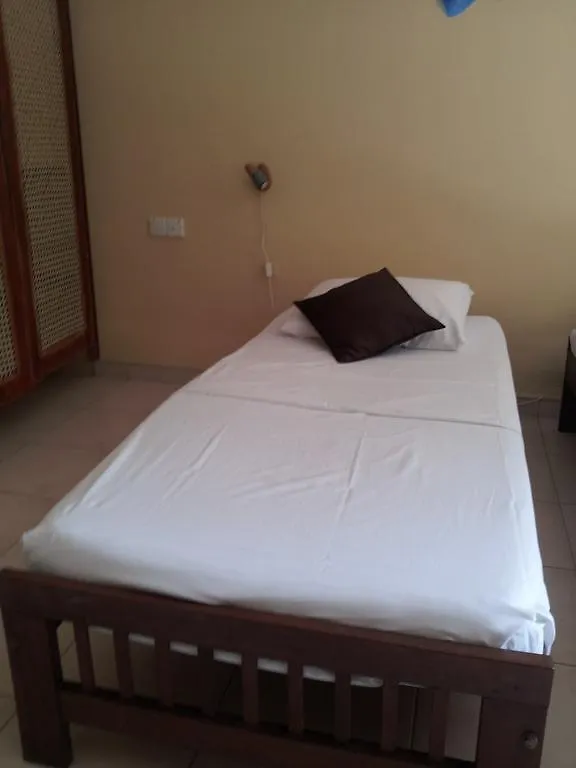 Villa Rosita Negombo 2*,